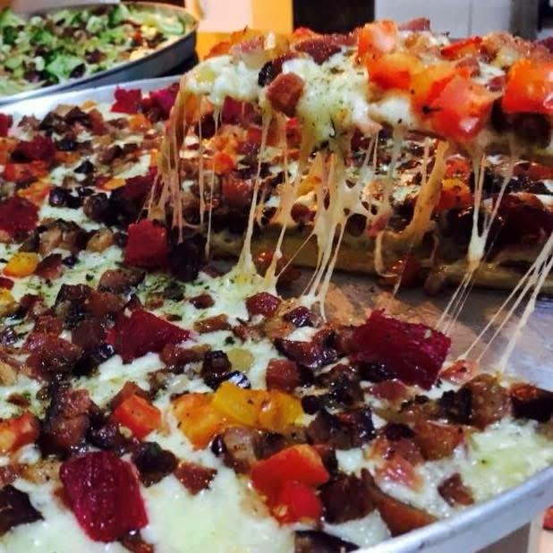 Pizza da Pizzaria Manjericão em Paim Filho